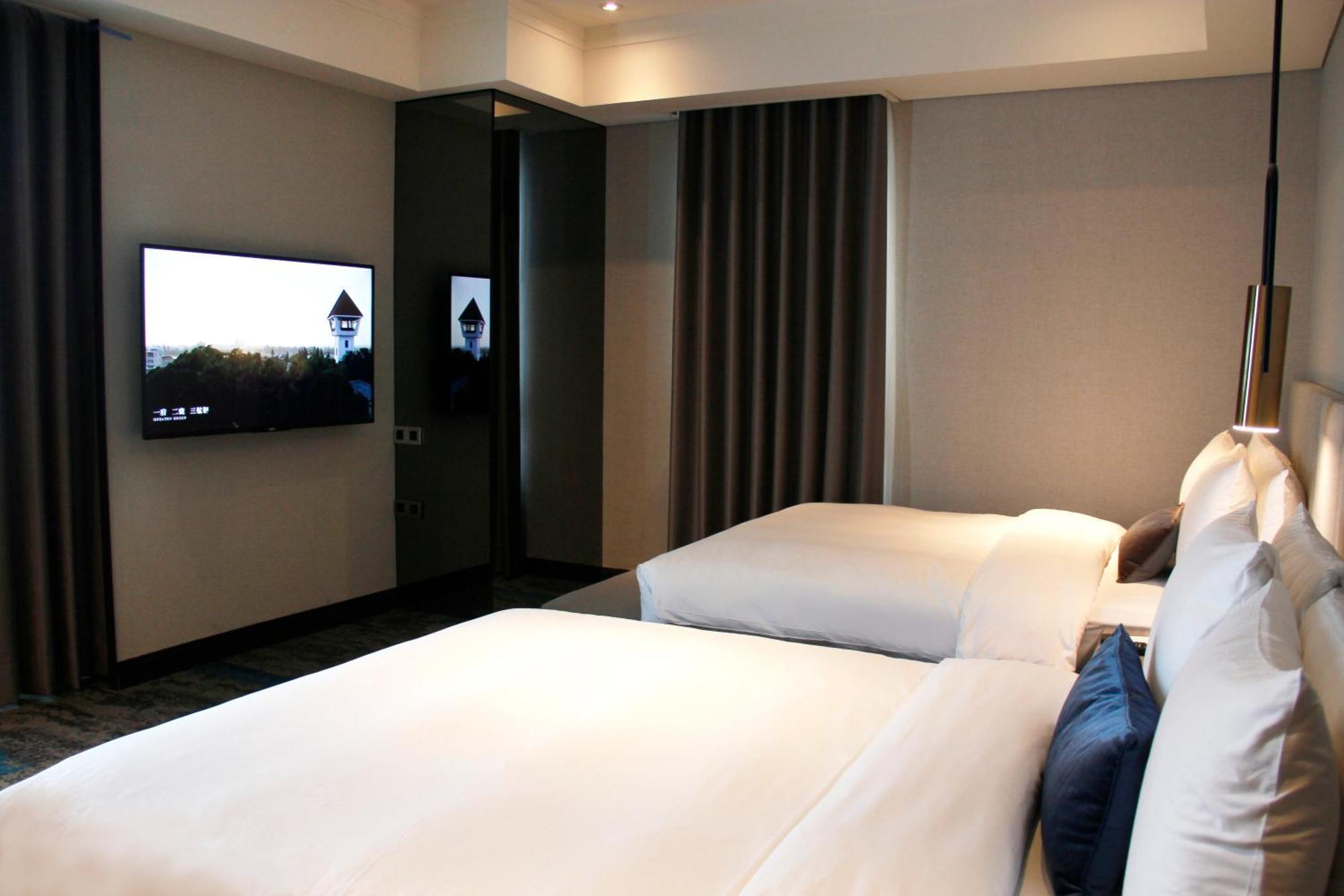 Queena Plaza Hotel Đài Nam Ngoại thất bức ảnh