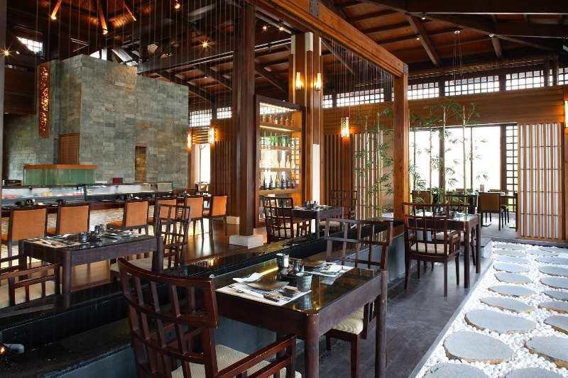 Queena Plaza Hotel Đài Nam Ngoại thất bức ảnh