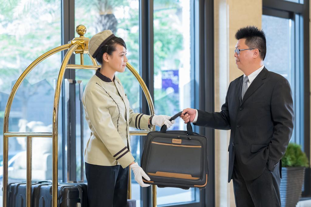 Queena Plaza Hotel Đài Nam Ngoại thất bức ảnh