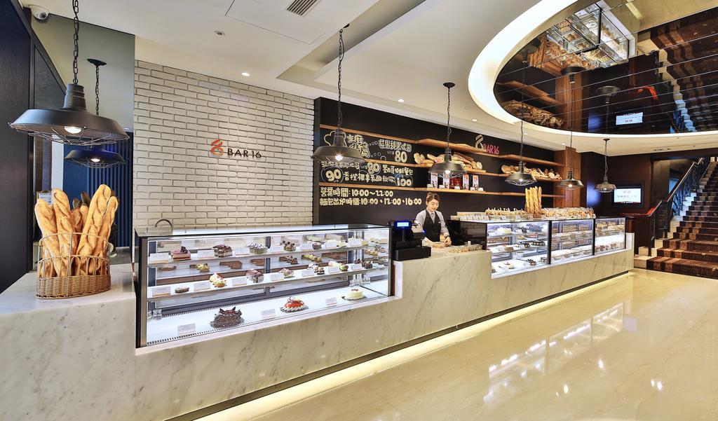 Queena Plaza Hotel Đài Nam Ngoại thất bức ảnh