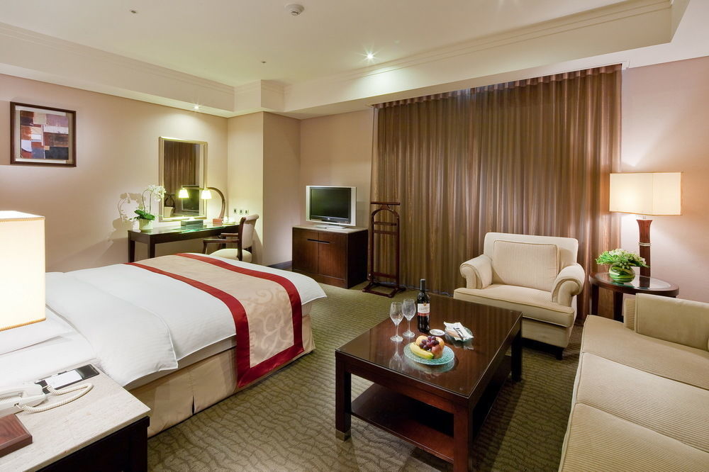 Queena Plaza Hotel Đài Nam Ngoại thất bức ảnh